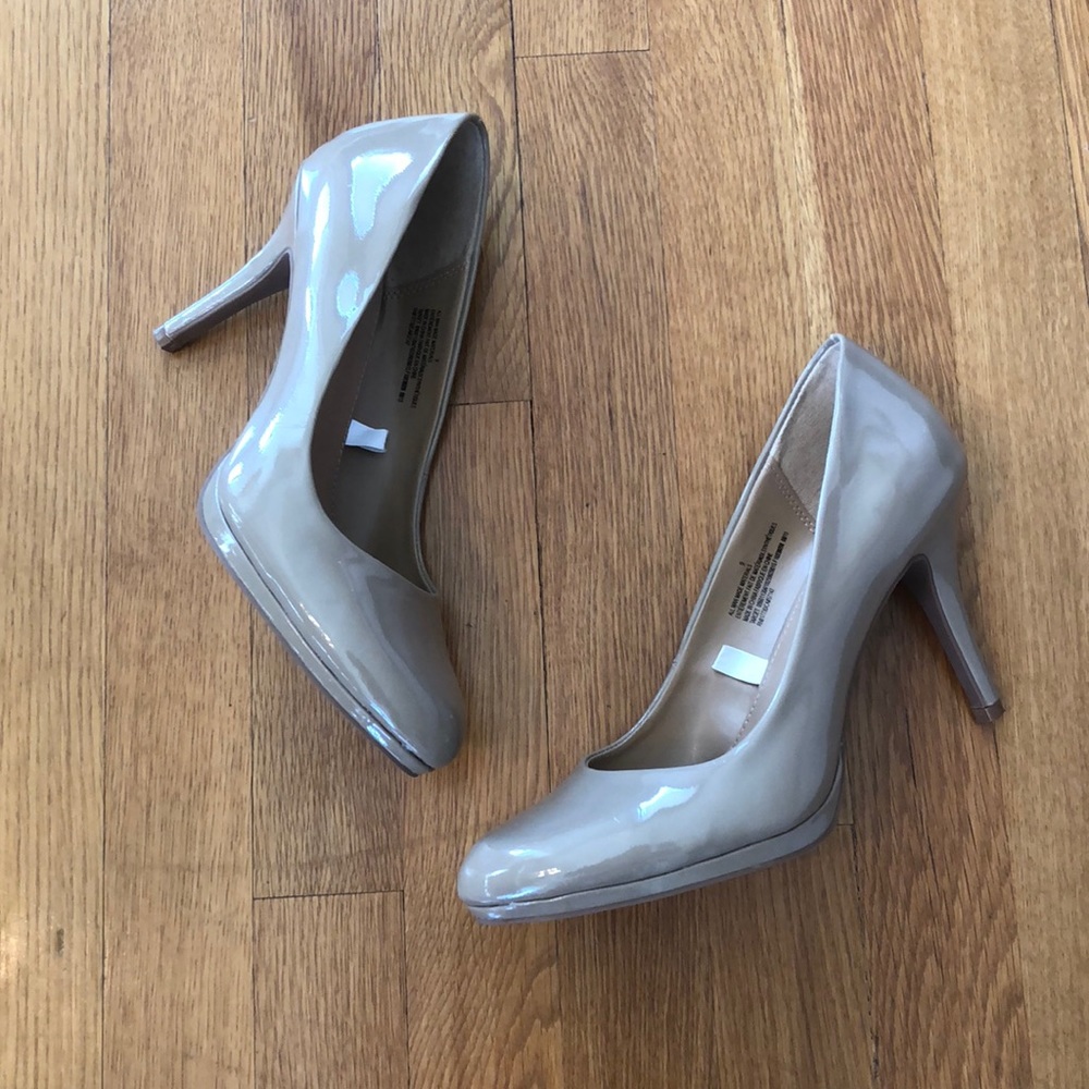 Neutral 4” Heels Size 9